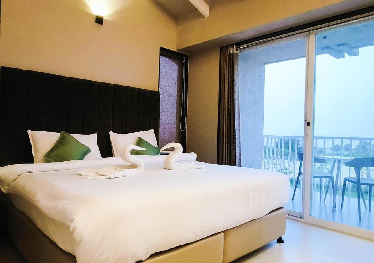 Isola Luxury Farm Nashik